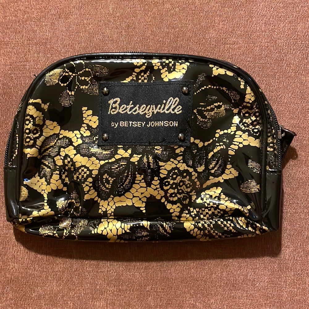 Betsey Johnson Betseyville Make Up Pouch